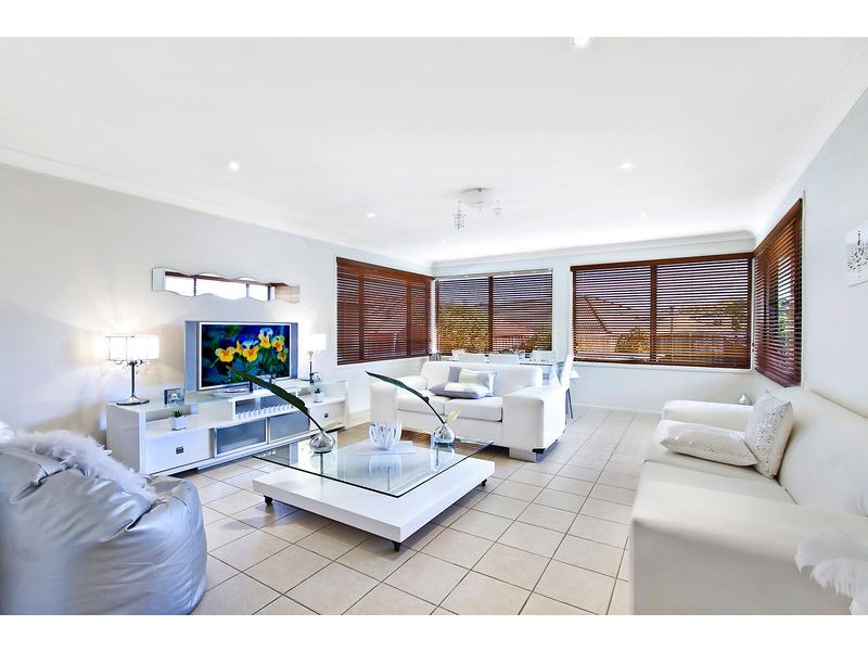 74 Sir Joseph Banks Drive, Bateau Bay NSW 2261