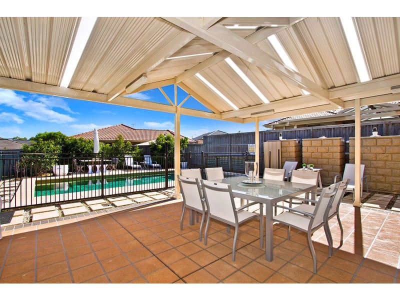 74 Sir Joseph Banks Drive, Bateau Bay NSW 2261