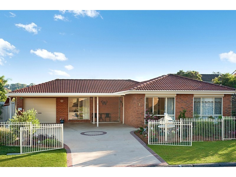 9 Borrodale Ave, Bateau Bay NSW 2261