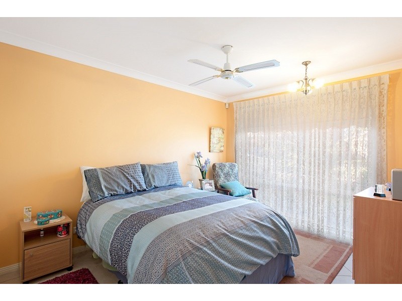 9 Borrodale Ave, Bateau Bay NSW 2261