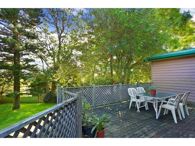 1 Wordsworth Ave, Bateau Bay NSW 2261