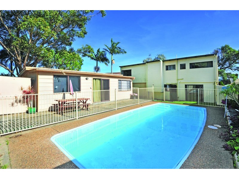81 Lowanna Avenue, Forresters Beach NSW 2260