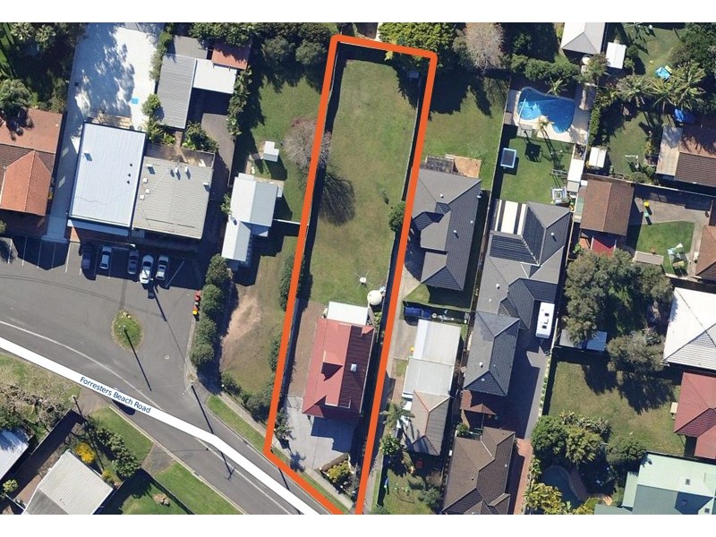 37 Forresters Beach Rd, Forresters Beach NSW 2260