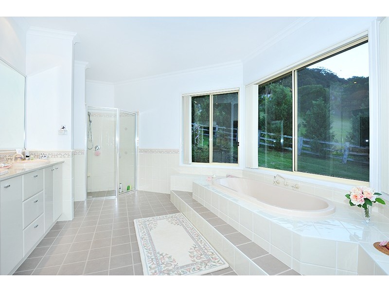 11 Kunarra Road, Wamberal NSW 2260