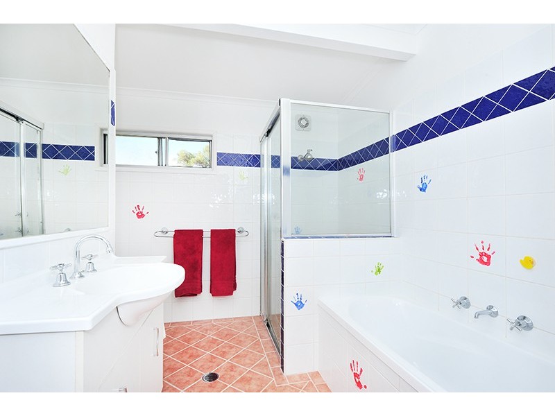 57 Henry Parkes Drive, Berkeley Vale NSW 2261