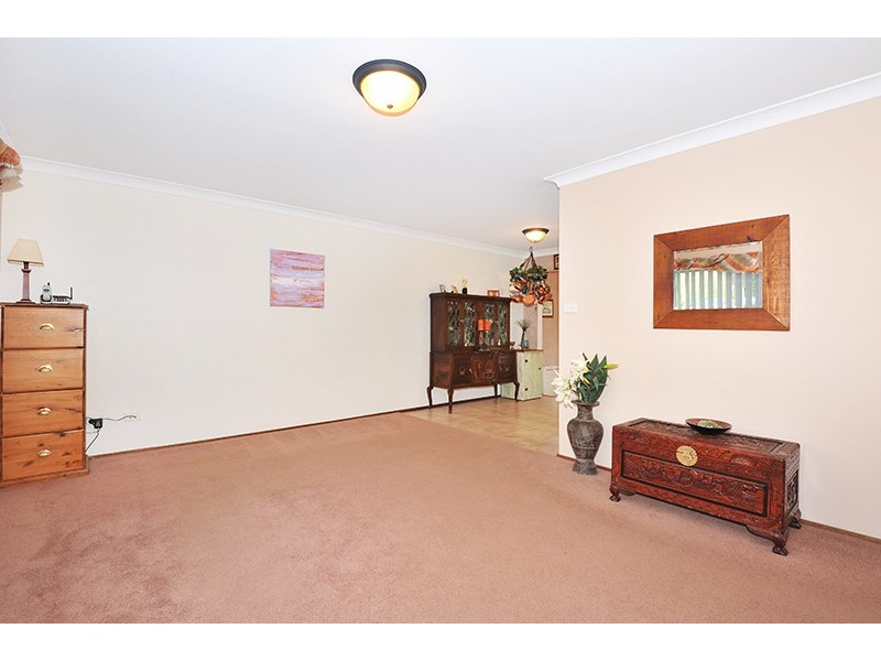 87 Albatross Rd, Berkeley Vale NSW 2261
