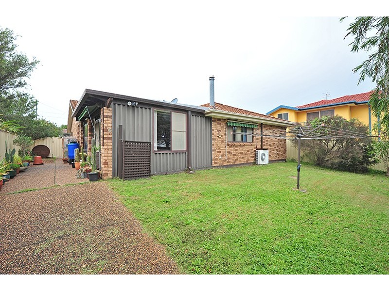 19 Watkins St, Long Jetty NSW 2261