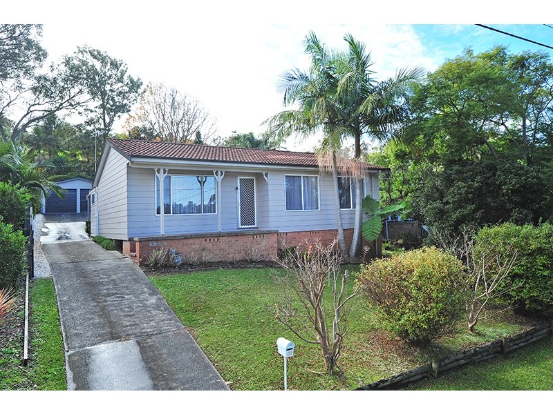 39 Albatross Rd, Berkeley Vale NSW 2261