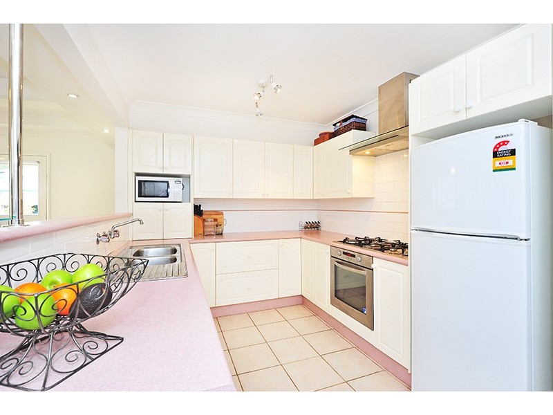 39 Albatross Rd, Berkeley Vale NSW 2261