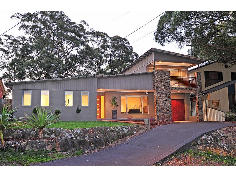 22 Kilkenny Pde, Berkeley Vale NSW 2261