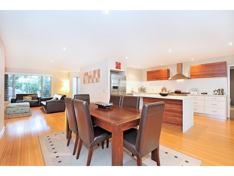 22 Kilkenny Pde, Berkeley Vale NSW 2261