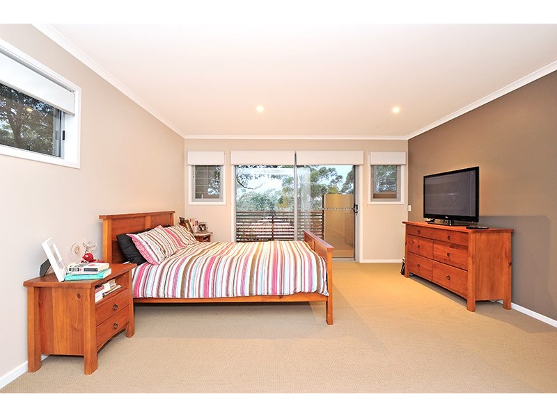 22 Kilkenny Pde, Berkeley Vale NSW 2261