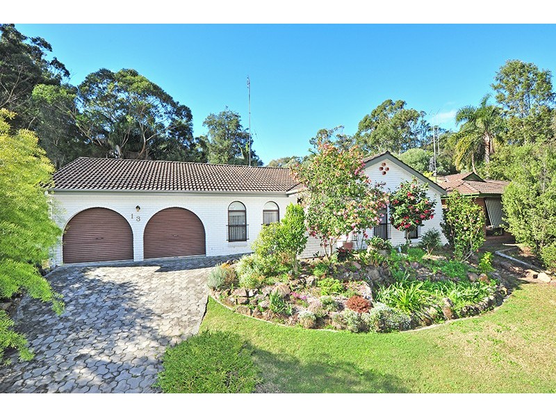 13 Greenwood Avenue, Berkeley Vale NSW 2261