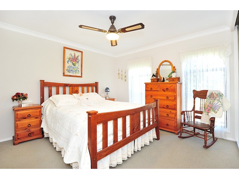 13 Greenwood Avenue, Berkeley Vale NSW 2261