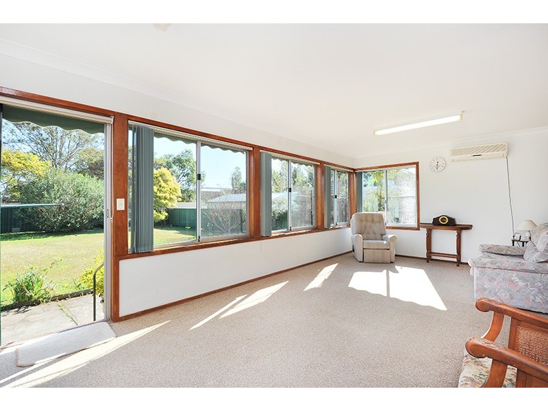 88 Kathleen White Crescent, Killarney Vale NSW 2261