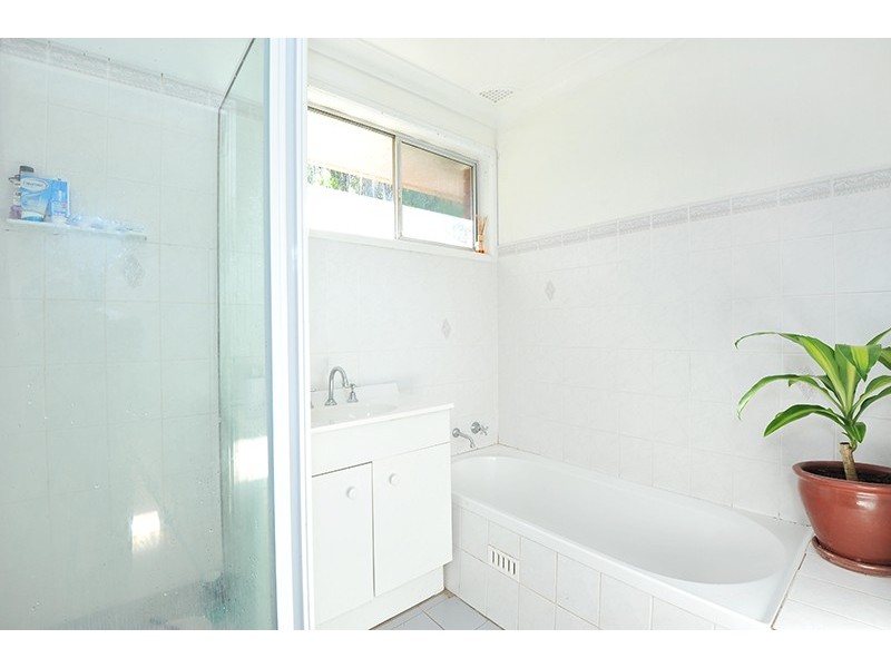 83 Platypus Road, Berkeley Vale NSW 2261