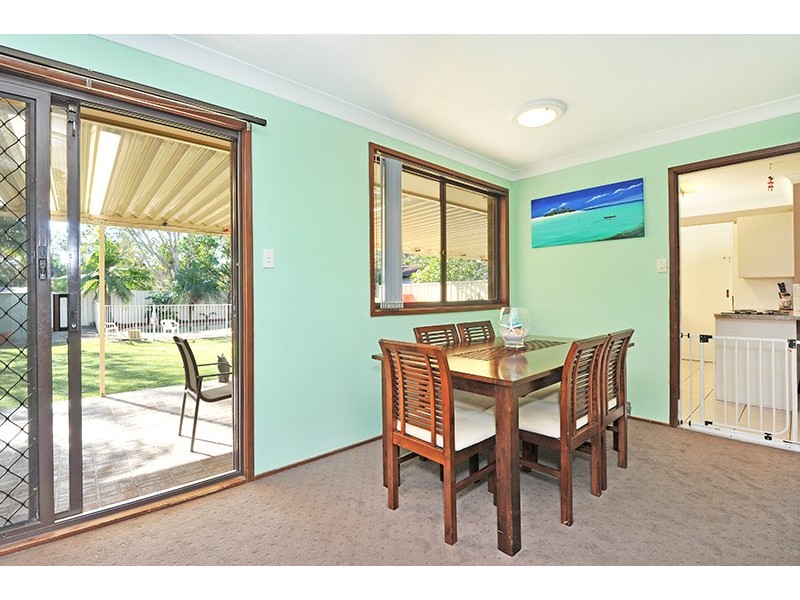 85 Albatross Rd, Berkeley Vale NSW 2261