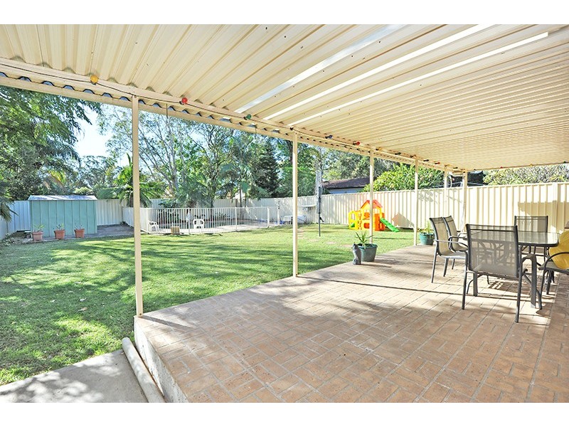 85 Albatross Rd, Berkeley Vale NSW 2261