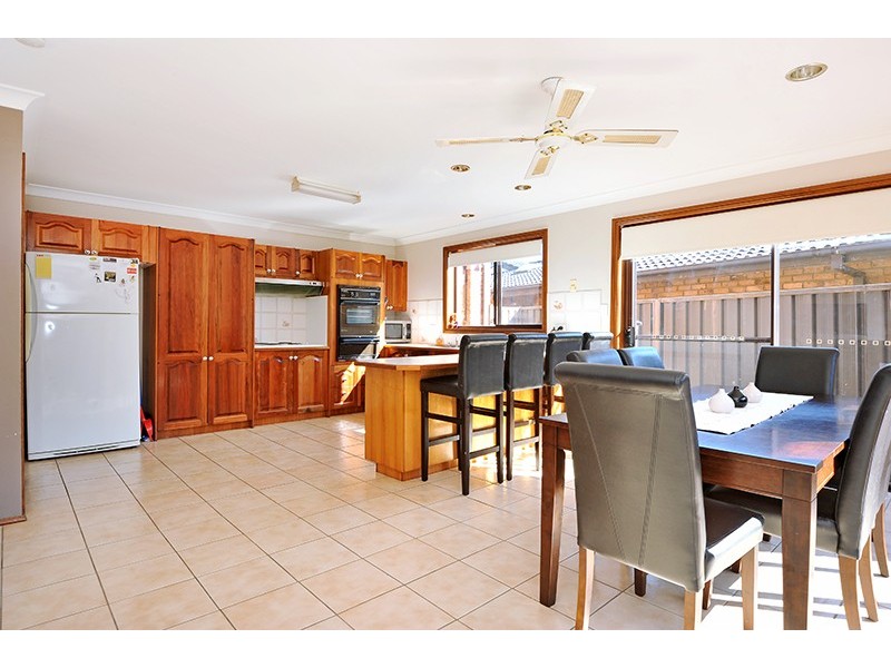 25 Waratah St, Bateau Bay NSW 2261