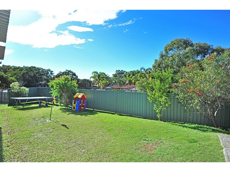 24 Marilyn Cr, Tumbi Umbi NSW 2261