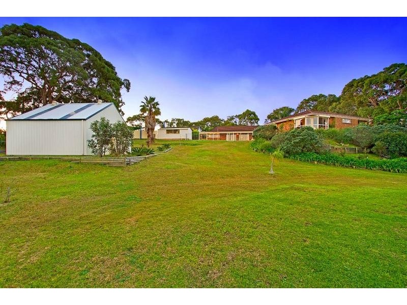 110 Bellevue Rd, Tumbi Umbi NSW 2261