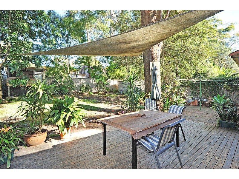 8 Donegal Rd, Berkeley Vale NSW 2261