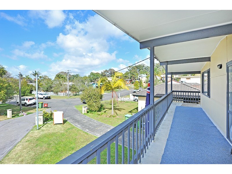 5 Hazel Close, Berkeley Vale NSW 2261