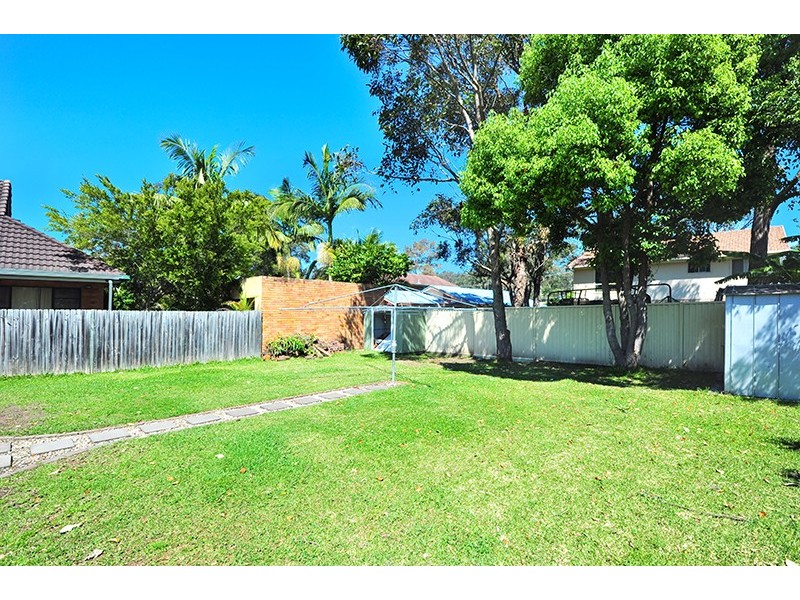 40 Kurraba Pde, Berkeley Vale NSW 2261
