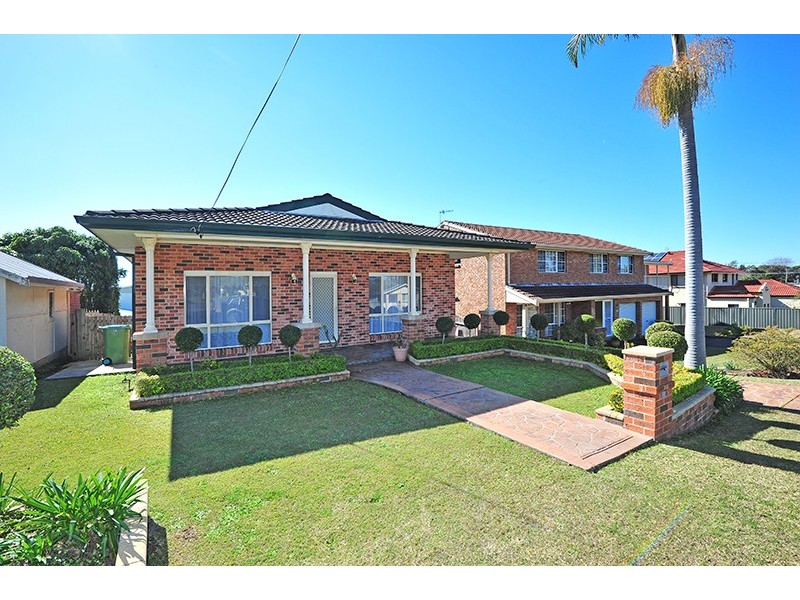 55 Ferndale St, Killarney Vale NSW 2261
