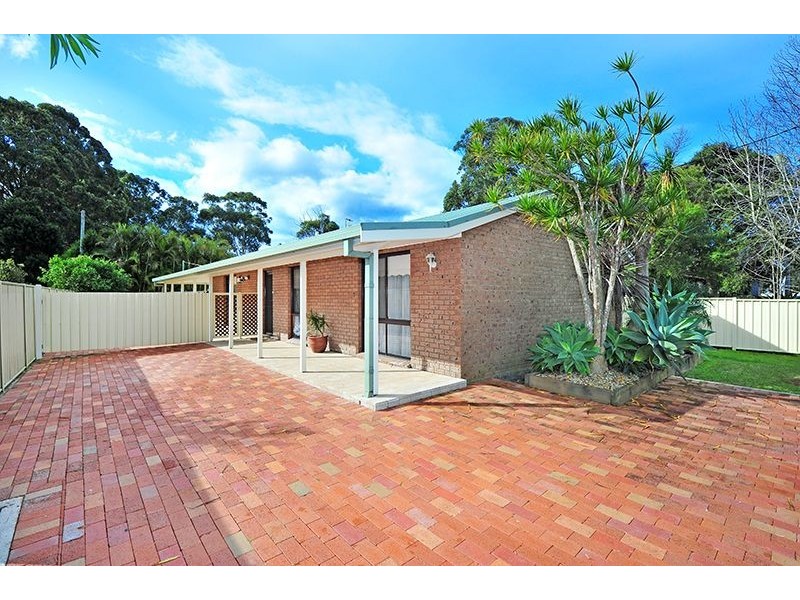 13 Geoffrey Road, Chittaway Point NSW 2261