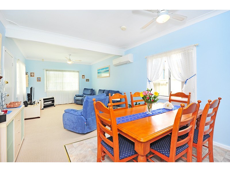 21 Buckingham Road, Berkeley Vale NSW 2261