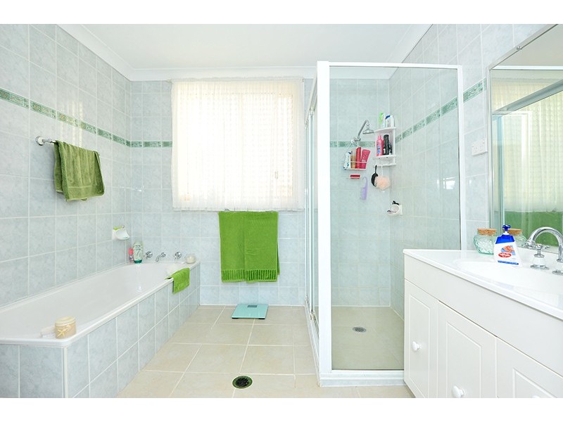 21 Buckingham Road, Berkeley Vale NSW 2261