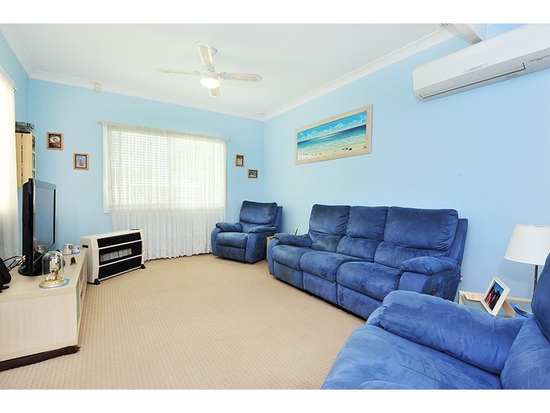 21 Buckingham Road, Berkeley Vale NSW 2261