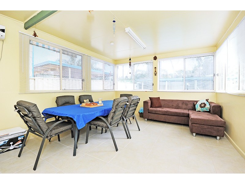 21 Buckingham Road, Berkeley Vale NSW 2261