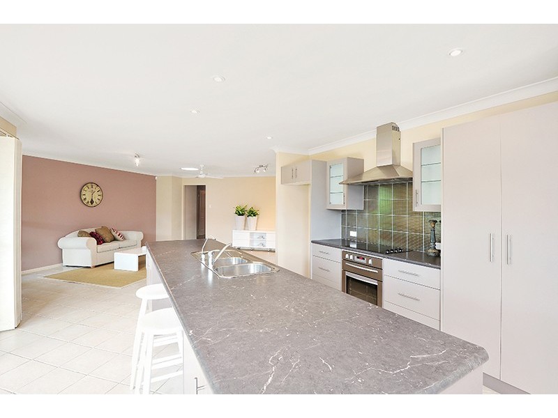 6A Carlyon St, Killarney Vale NSW 2261