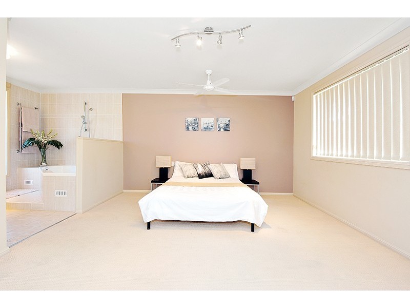 6A Carlyon St, Killarney Vale NSW 2261