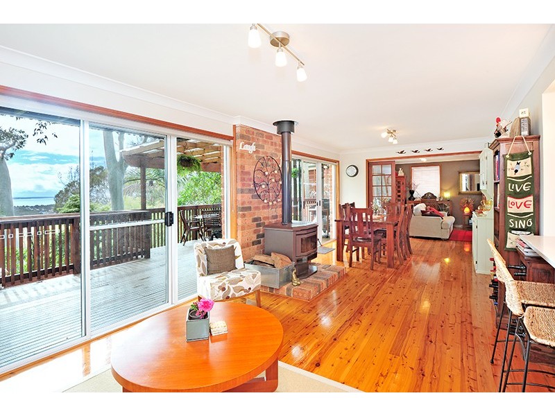 52 Berne Street, Bateau Bay NSW 2261