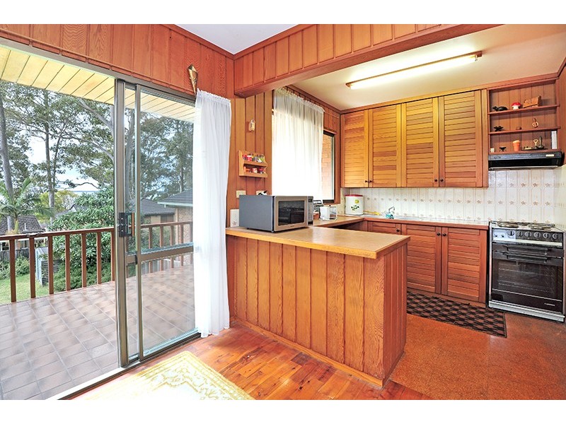 29 Kenmare Ave, Berkeley Vale NSW 2261