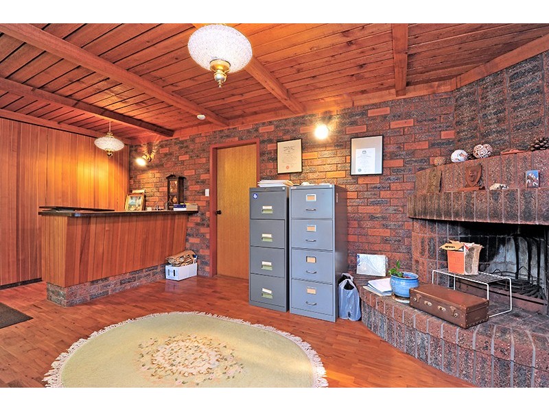 29 Kenmare Ave, Berkeley Vale NSW 2261