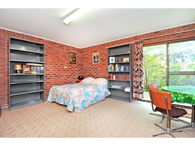 29 Kenmare Ave, Berkeley Vale NSW 2261