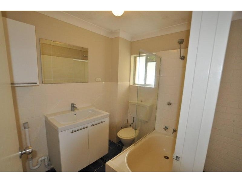 8/10-12 Bias Avenue, Bateau Bay NSW 2261