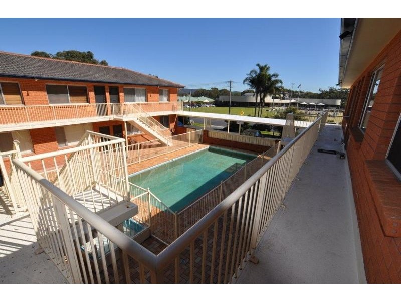 8/10-12 Bias Avenue, Bateau Bay NSW 2261