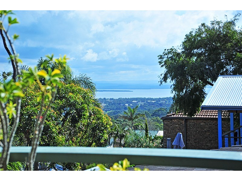 21 Stephenson Rd, Bateau Bay NSW 2261