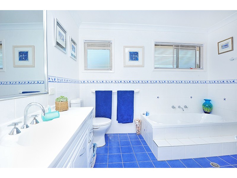 141 Lakedge Avenue, Berkeley Vale NSW 2261