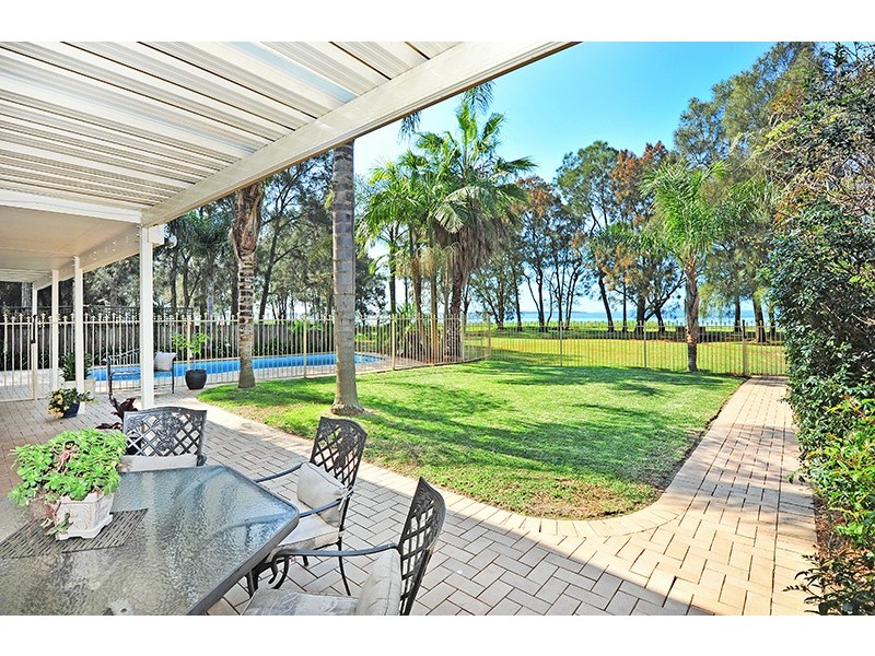 141 Lakedge Avenue, Berkeley Vale NSW 2261