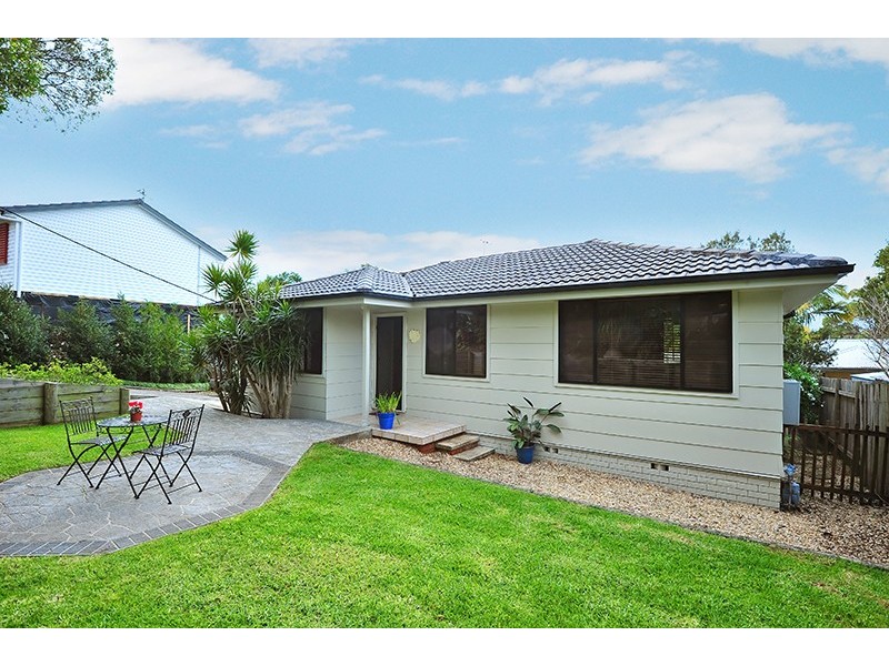 37 Henry Parkes Dr, Berkeley Vale NSW 2261