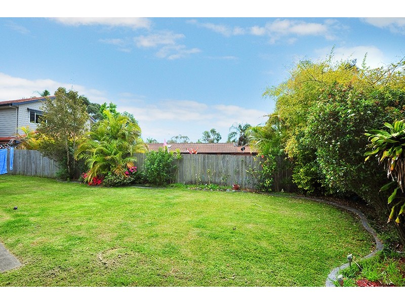 37 Henry Parkes Dr, Berkeley Vale NSW 2261