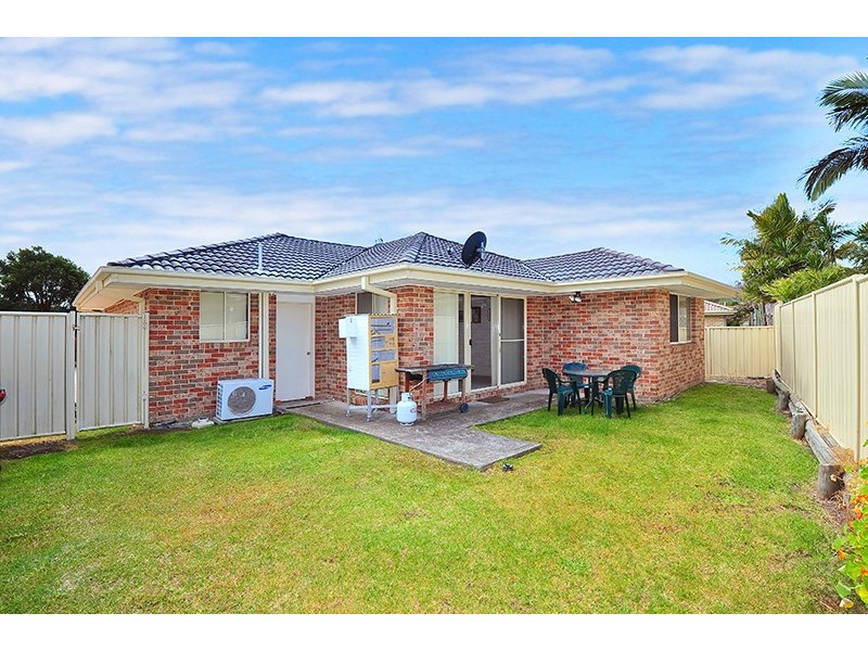 1/27 Lorraine Avenue, Berkeley Vale NSW 2261