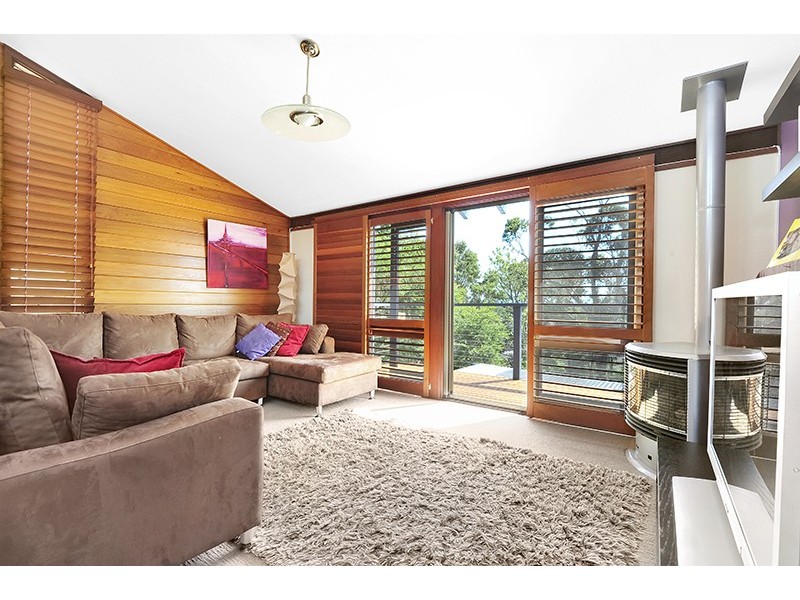 15 Peak Street, Bateau Bay NSW 2261
