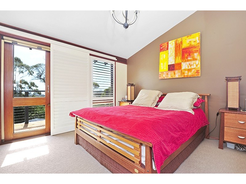 15 Peak Street, Bateau Bay NSW 2261